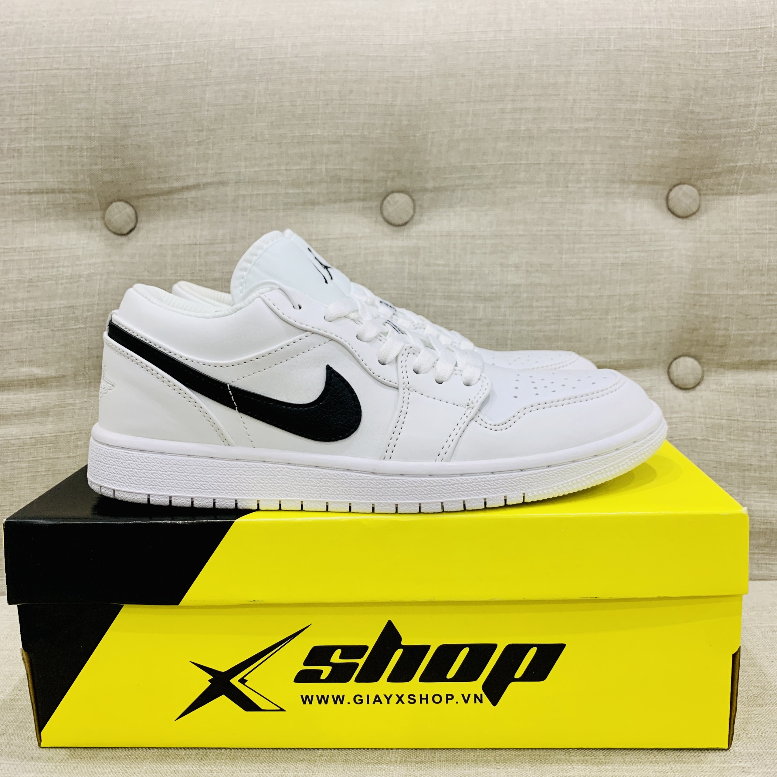 Nike Jordan 1 Low Trắng Kẻ Đen REP – GIÀY XSHOP